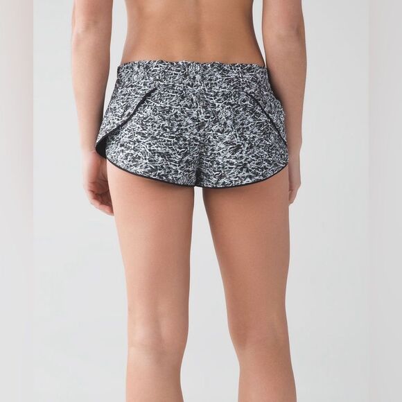 Lululemon Reversible Surf Short II Mini In Ripple White Seal Grey/Black Size 10 - Picture 1 of 12